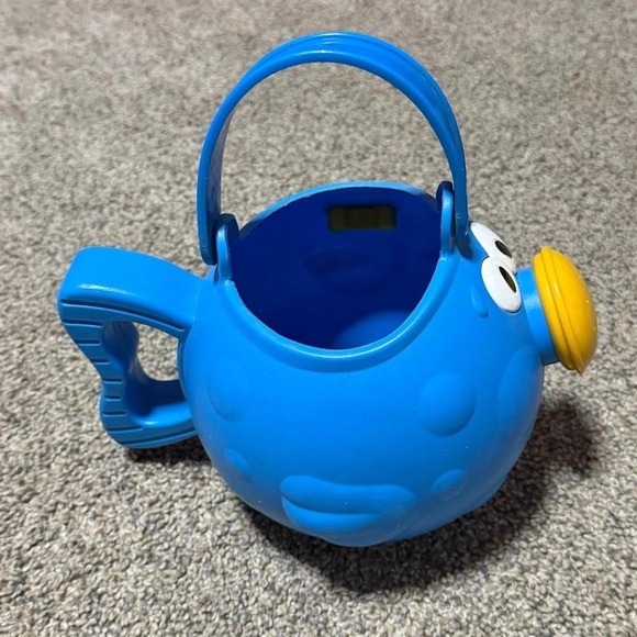 Little Tikes Blue Fish Watering Can Toddler Outdoor Bath Toy - Picture 2 of 3